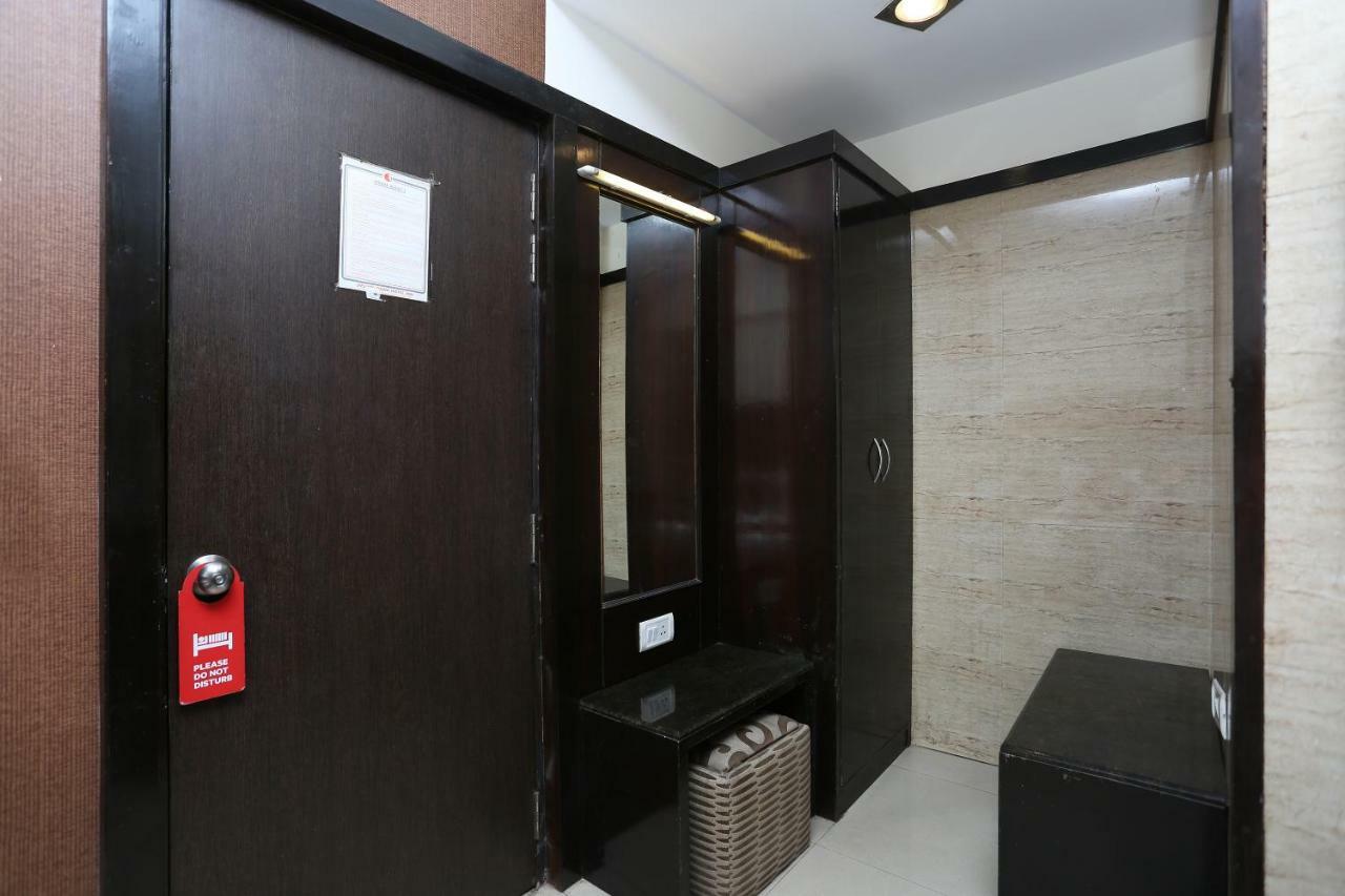Oyo 13541 Otani Hotel 德里 外观 照片