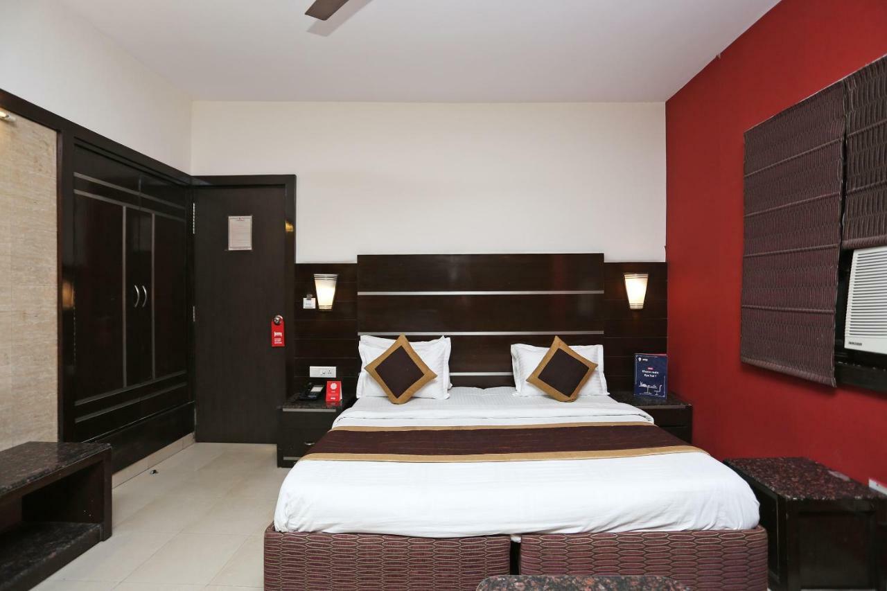 Oyo 13541 Otani Hotel 德里 外观 照片